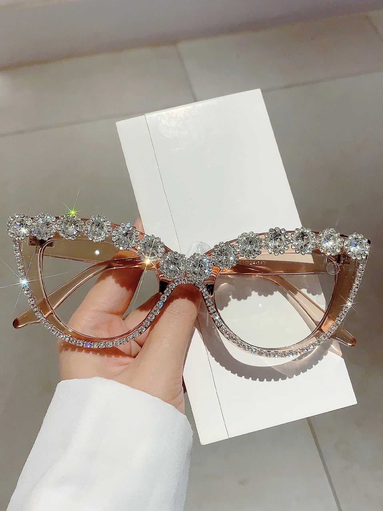 Pretty Woman Curvy Accessories - Cat Eye with Rhinestones Non-prescription Eyewear Luxury Fashion Glasses